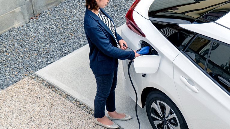 When the Car Knows You’re Tired A Real Look at AI Fatigue Detection on the Road